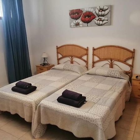 1 Bedroom Apartment With Stunning Sea View อาโรนา ภายนอก รูปภาพ