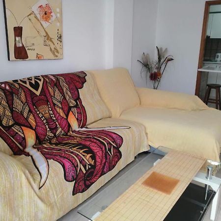1 Bedroom Apartment With Stunning Sea View อาโรนา ภายนอก รูปภาพ