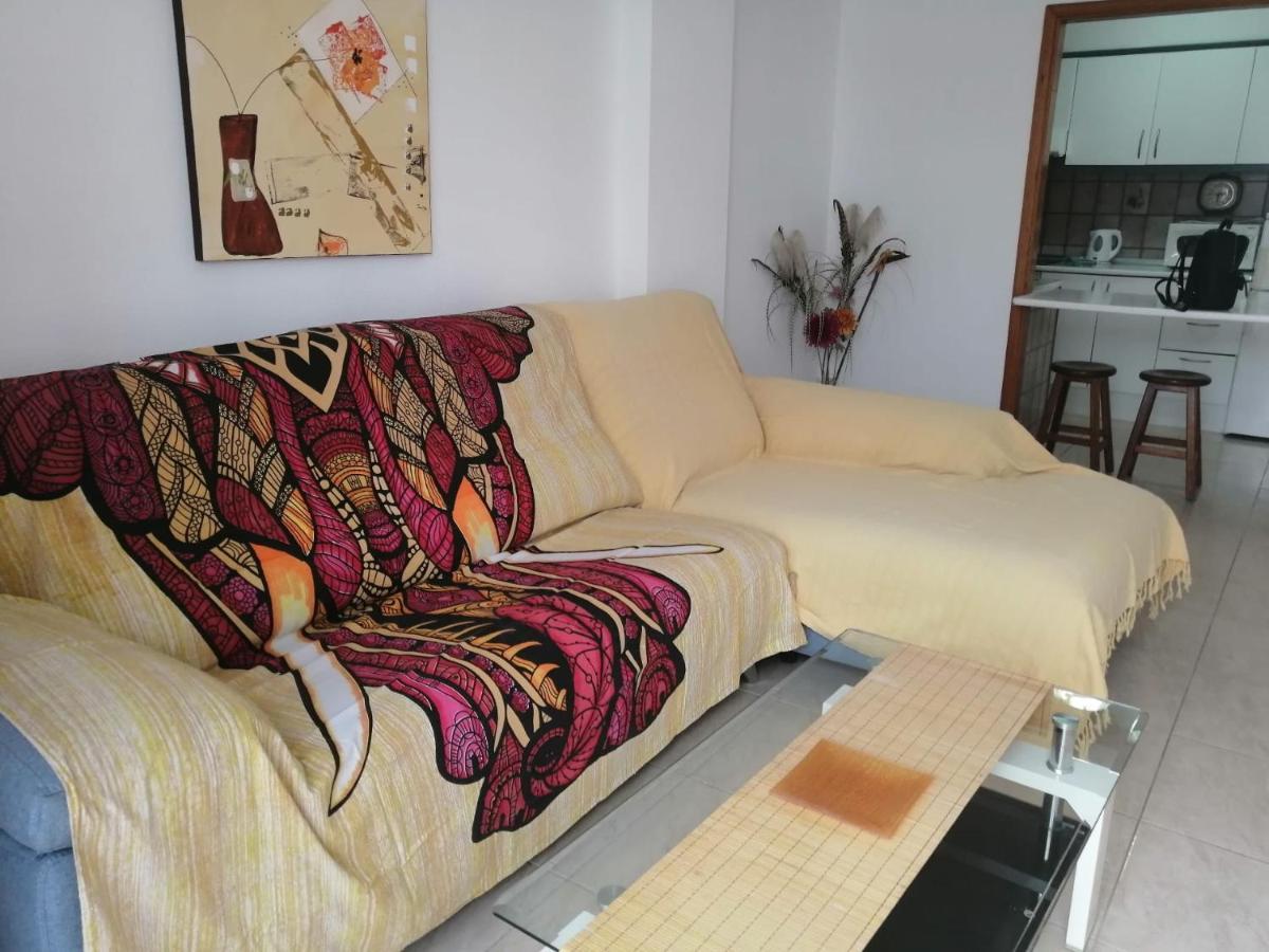 1 Bedroom Apartment With Stunning Sea View อาโรนา ภายนอก รูปภาพ